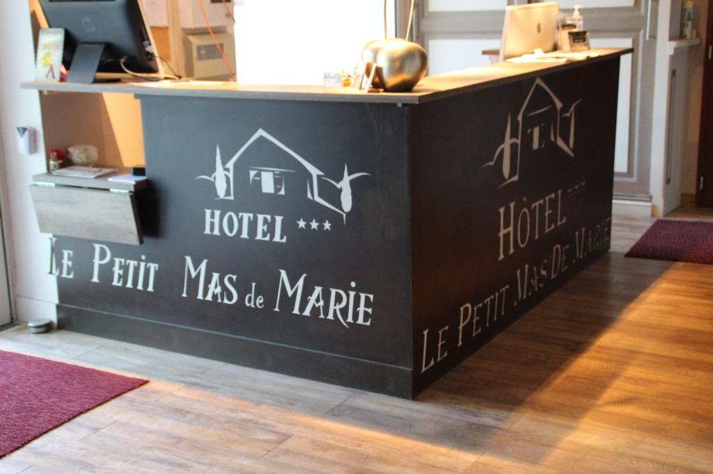 Hôtel Le Petit Mas De Marie à La Tour-dʼAigues Extérieur photo