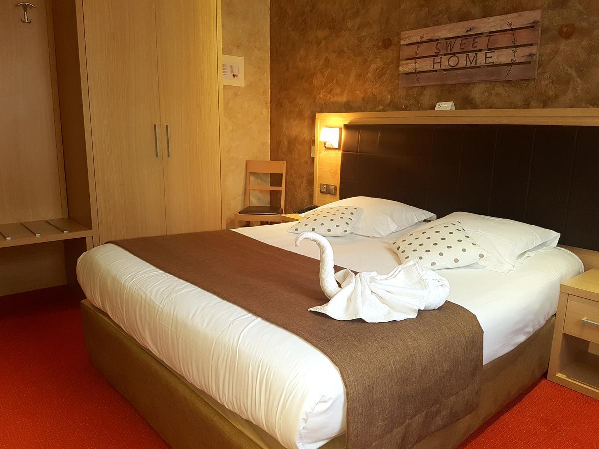 Hôtel Le Petit Mas De Marie à La Tour-dʼAigues Extérieur photo